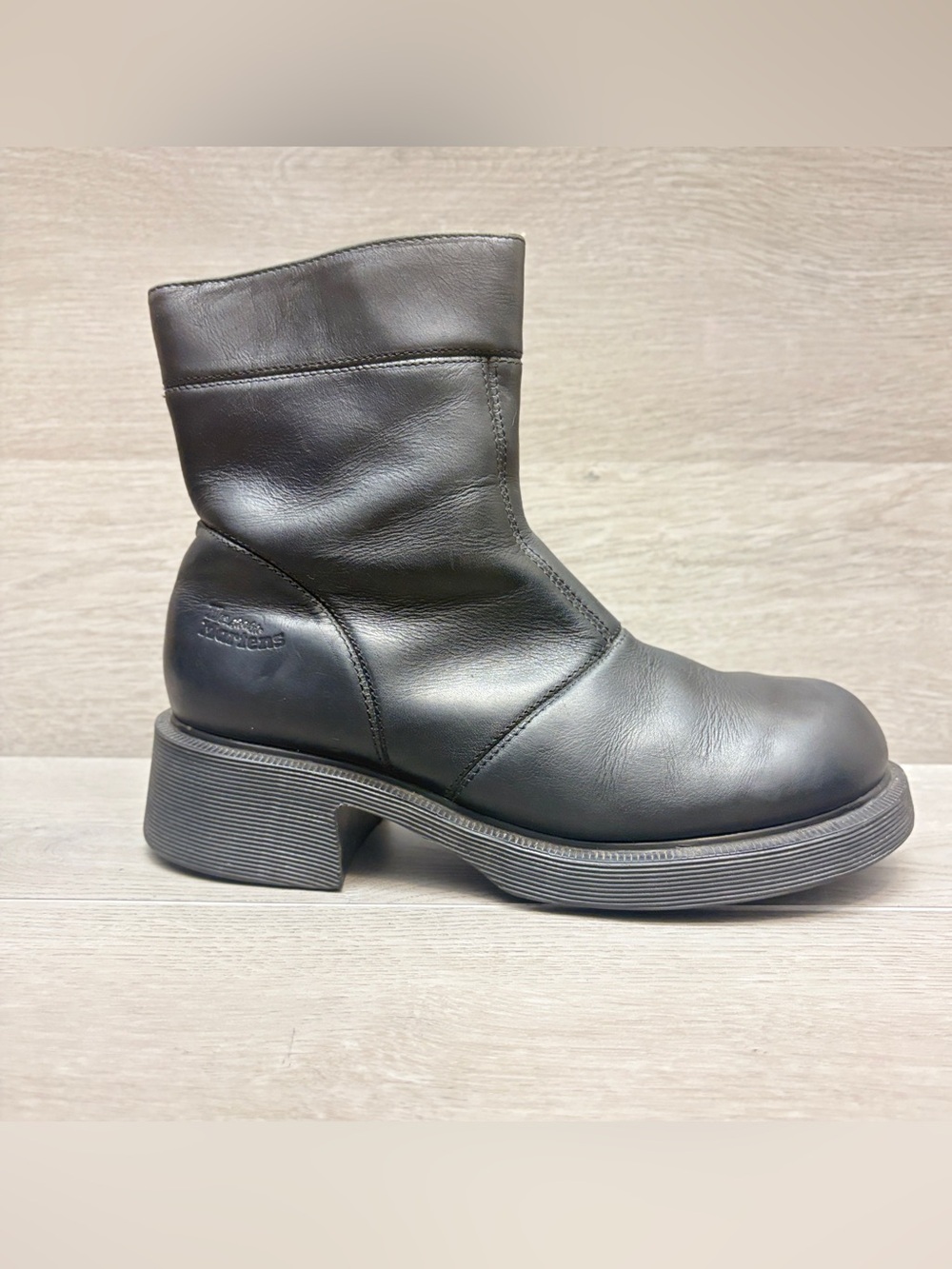 Vintage Dr. Martens Boots Made in England Black Leather Zip Moto Boots Size UK 6